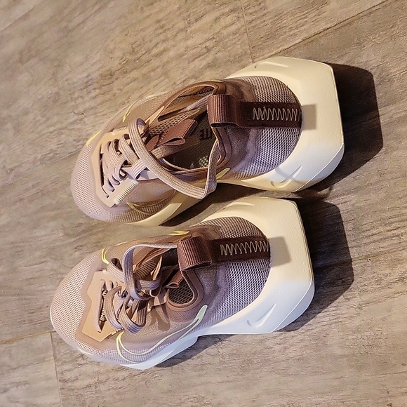 Nike Vista - NEW - Picture 3 of 5